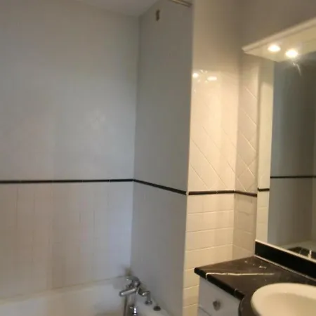 Apartment De Plain-pied Avec Terrasse Et Vue A - Fr-1-494-6 *